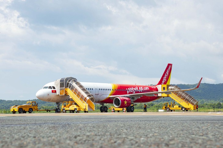 Bùng nổ ngày hội mua sắm cuối năm với cơn mưa vé 0 đồng từ Vietjet - Ảnh 2.