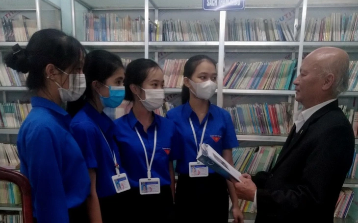 Cựu hiệu trưởng muốn tặng lương hưu cho người tố cáo tiêu cực thi tốt nghiệp tại trường THPT Lê Trực - Ảnh 3.