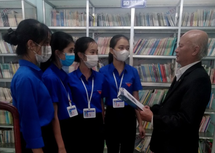 Coi trường là nhà, coi trò là con - Ảnh 1. Coi trường là nhà, coi trò là con - Ảnh 1.