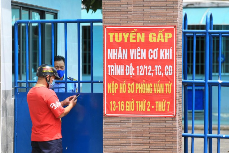 Xin việc thời bình thường mới: Thẻ xanh đi trước, kinh nghiệm tính sau - Ảnh 2.