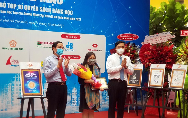 Vinh danh Top 10 cuốn sách đáng đọc 2021 và xốc lại thói quen đọc trong doanh nhân - Ảnh 2.