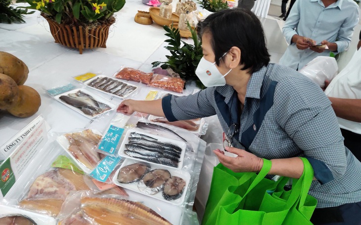 Sản vật làng nghề làm quà Tết
