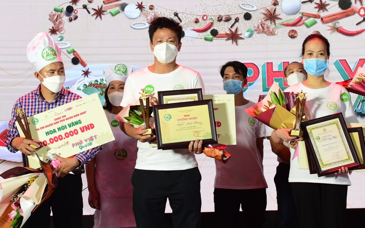 Gala Ngày của phở tối 12-12: 5 giải Hoa hồi vàng dành tặng người nấu phở ngon