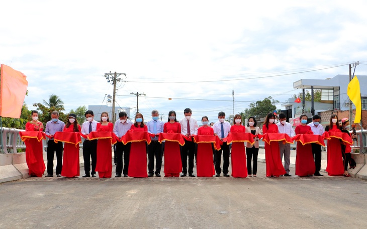 Đồng Nai thông xe cầu trăm tỉ nối liền ‘ốc đảo’ Thanh Sơn