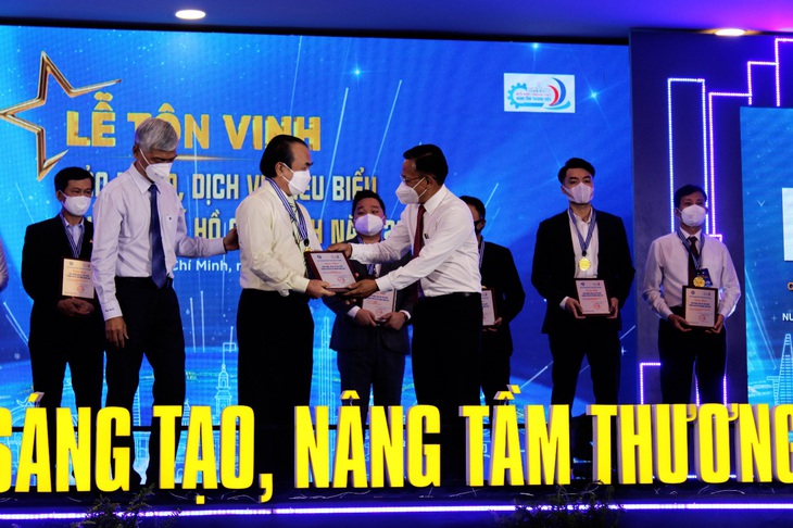 Nước chanh muối Restore đạt danh hiệu sản phẩm dịch vụ tiêu biểu TP.HCM 2021 - Ảnh 2. Nước chanh muối Restore đạt danh hiệu sản phẩm dịch vụ tiêu biểu TP.HCM 2021 - Ảnh 2.