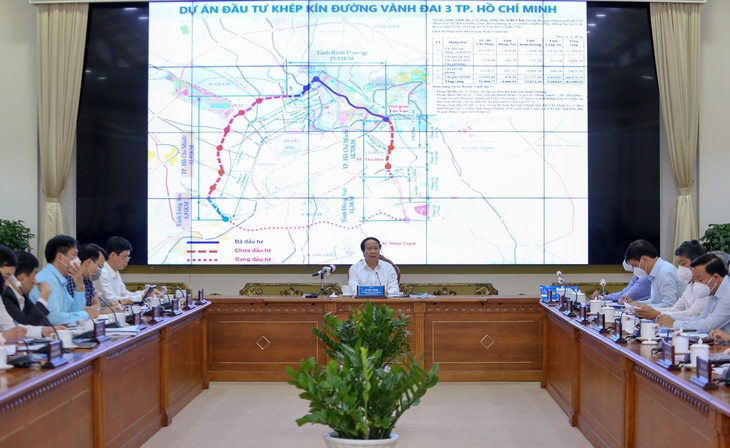 Chủ tịch UBND TP.HCM: Đầu tư cho vành đai 3 như chăm sóc cho con gà đẻ trứng vàng - Ảnh 1.