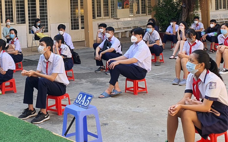 TP.HCM đề xuất cho học sinh lớp 7, 8, 10, 11 đi học lại từ ngày 3-1