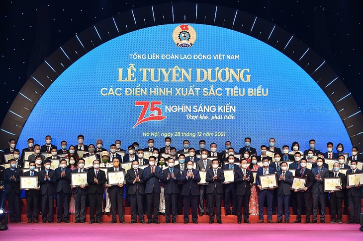 Thợ mỏ TKV được vinh danh tại Lễ tuyên dương 75 nghìn sáng kiến vượt khó, phát triển - Ảnh 1.