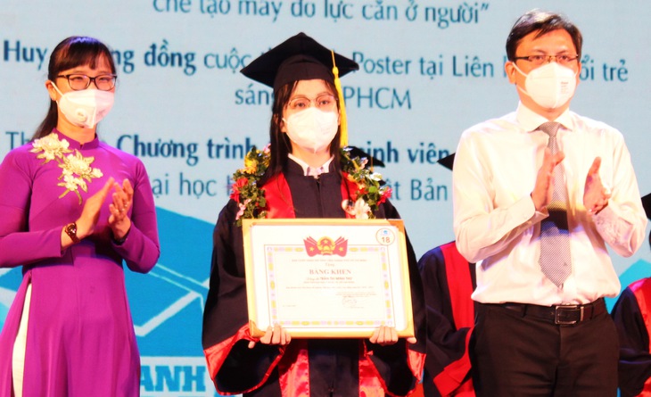 TP.HCM vinh danh 79 thủ khoa - nguồn nhân lực trẻ tương lai - Ảnh 4.