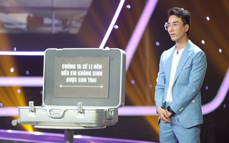 Nói chuyện tình dục, cắm sừng trên gameshow Hành lý tình yêu: Tư duy mở hay hành xử thiếu tinh tế?  - Ảnh 2.