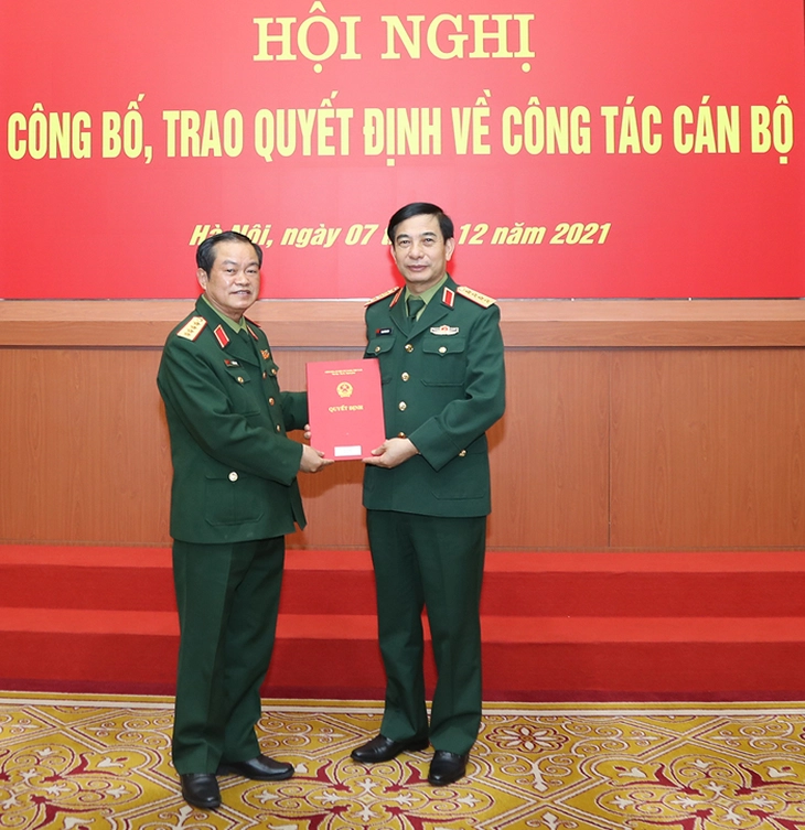 Bộ Quốc phòng trao quyết định nghỉ hưu đối với 1 đại tướng và 5 thượng tướng - Ảnh 1.