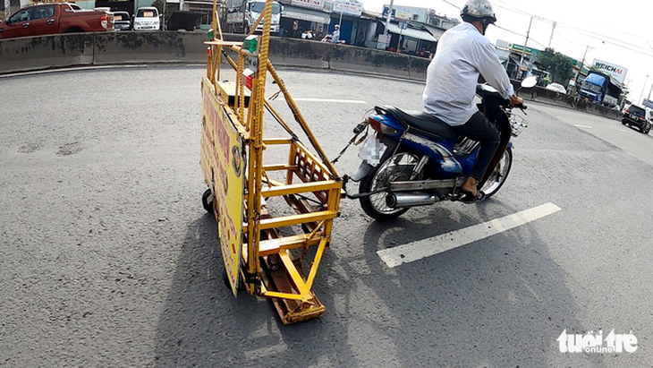 Đinh tặc xuất hiện trở lại trên quốc lộ 1 ở huyện Bình Chánh, TP.HCM - Ảnh 4.