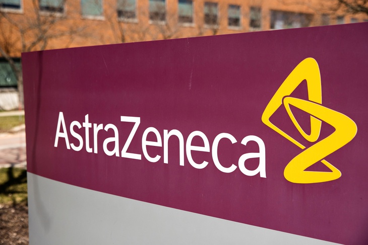 AstraZeneca được Mỹ cấp phép có điều kiện thuốc kháng thể chống COVID-19 - Ảnh 1.