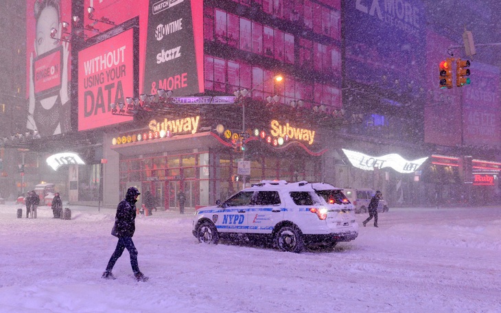 Bão tuyết lớn hoành hành ở Mỹ, New York ban bố tình trạng khẩn cấp