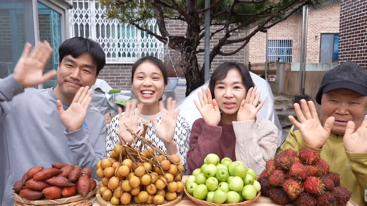 Tết của những cặp đôi nổi tiếng trên thế giới mạng - Ảnh 1. Tết của những cặp đôi nổi tiếng trên thế giới mạng - Ảnh 1.