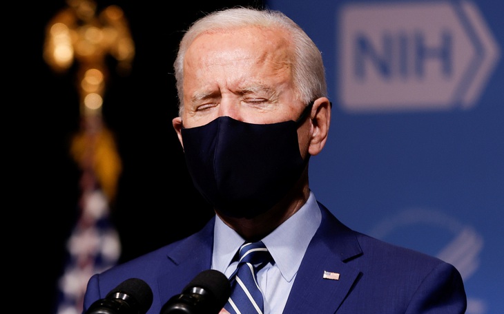 Ông Biden than 