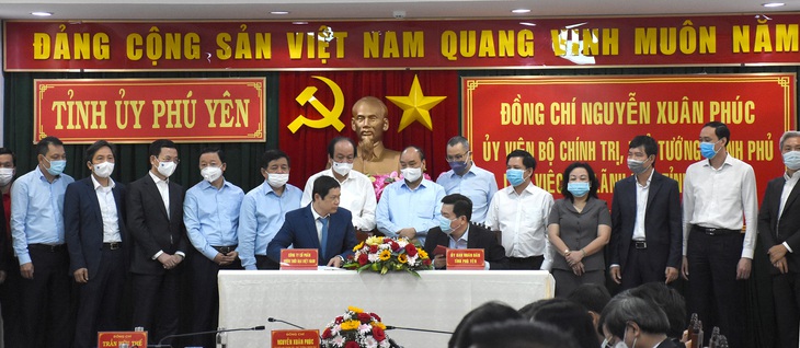 Thủ tướng: Doanh nghiệp nhà nước ‘ôm’ mà không làm thì trao dự án cho tư nhân đầu tư - Ảnh 2. Thủ tướng: Doanh nghiệp nhà nước ‘ôm’ mà không làm thì trao dự án cho tư nhân đầu tư - Ảnh 2.