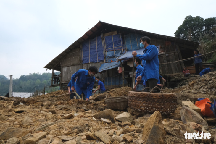 Dựng ngôi nhà Khăn quàng đỏ cho em nhỏ Cao Bằng - Ảnh 3.