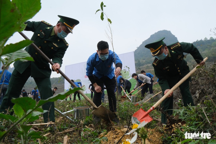 Khởi công phục dựng nhà sàn anh Kim Đồng, khởi động Tháng thanh niên - Ảnh 6.