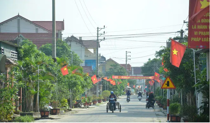 Người thân ngóng tin hai thuyền viên Hà Tĩnh mất tích trên biển Hàn Quốc - Ảnh 1.