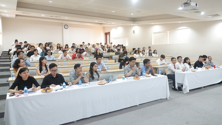 Lo dịch COVID-19, nhiều đại học dạy học trực tuyến sau Tết - Ảnh 1.