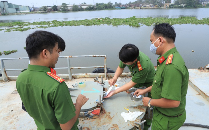 Triệt phá đường dây pha chế 2,7 triệu lít xăng giả liên tỉnh, bắt 26 người