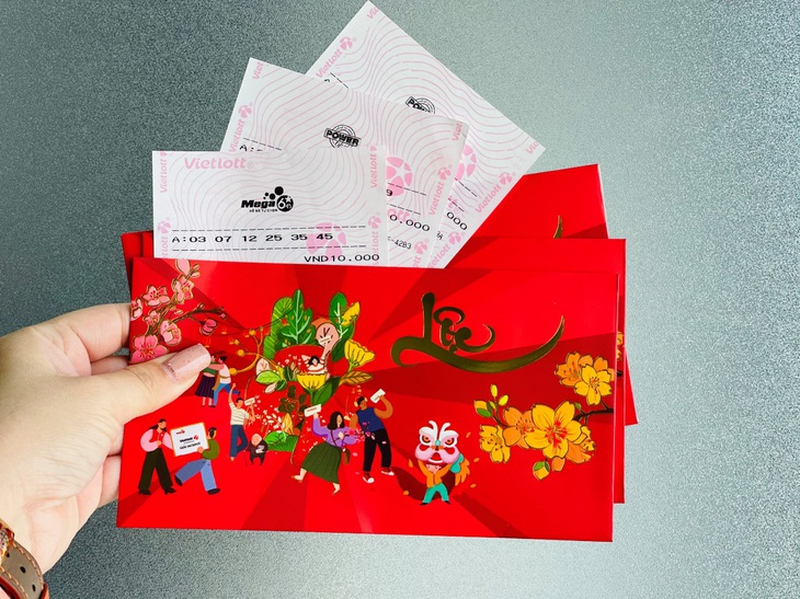 Lớn rồi vẫn nhận lì xì, tại sao không? - Ảnh 2. Lớn rồi vẫn nhận lì xì, tại sao không? - Ảnh 2.