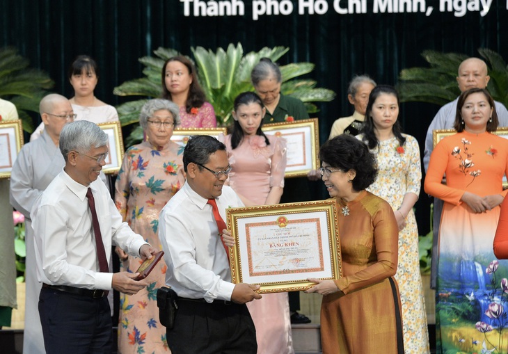 Ông Nguyễn Thành Phong: Hãy để tình yêu thương, lòng nhân ái luôn hiện hữu - Ảnh 3.