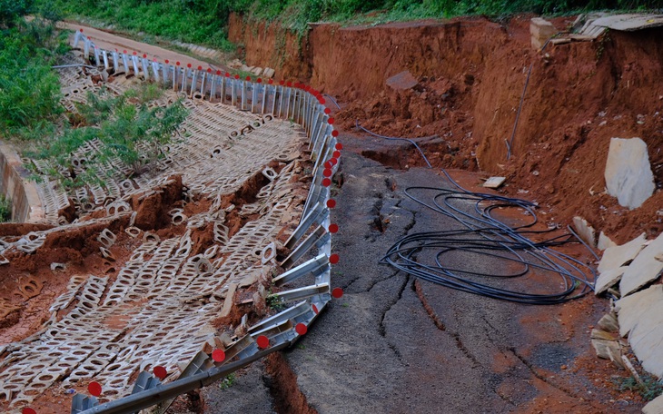 Đường 27 tỉ chưa bàn giao đã vỡ toác: Chi 470 triệu tìm nguyên nhân và cách khắc phục