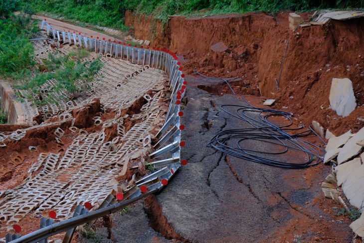 Đường 27 tỉ chưa bàn giao đã vỡ toác: Chi 470 triệu tìm nguyên nhân và cách khắc phục - Ảnh 3.