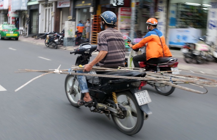 Loại dần xe nát, xe tự chế tung hoành đường phố - Ảnh 5.