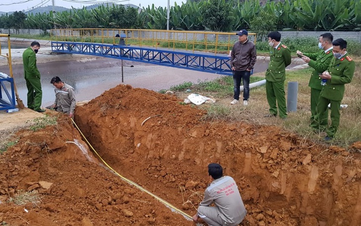 Vụ đào cống xả nước thải xuống hang ngầm: phạt doanh nghiệp hơn 1,2 tỉ đồng