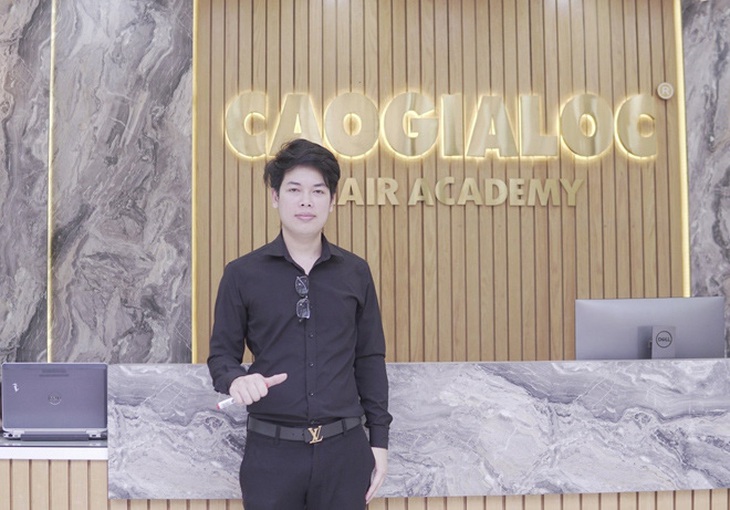 Nhà tạo mẫu tóc Cao Gia Lộc: nỗ lực thay đổi từ chính đôi tay mình - Ảnh 3. Nhà tạo mẫu tóc Cao Gia Lộc: nỗ lực thay đổi từ chính đôi tay mình - Ảnh 3.