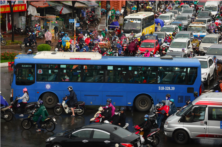 Sài Gòn bao dung - TP.HCM nghĩa tình: Có cơm thì nhường người chút cháo - Ảnh 1.