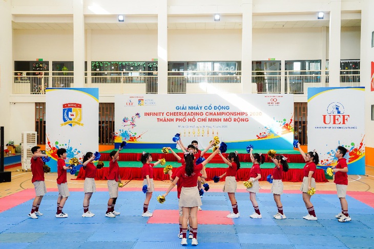 Nhận ưu đãi 20% học phí khi đăng ký học tại Royal School - Ảnh 3.