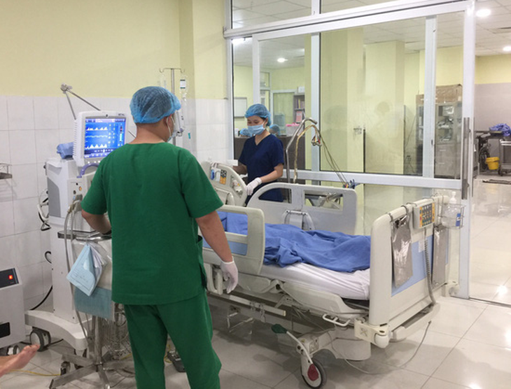 Cấp cứu một nam sinh hôn mê vì bị bạn cho uống thuốc lạ - Ảnh 1. Cấp cứu một nam sinh hôn mê vì bị bạn cho uống thuốc lạ - Ảnh 1.