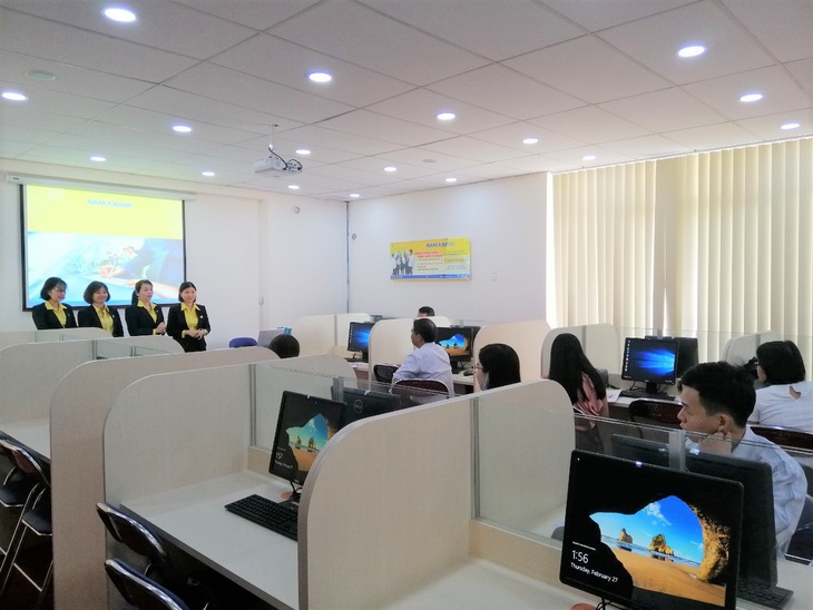 ĐH Ngân hàng TP.HCM bắt đầu nhận hồ sơ xét tuyển bằng học bạ - Ảnh 2. ĐH Ngân hàng TP.HCM bắt đầu nhận hồ sơ xét tuyển bằng học bạ - Ảnh 2.