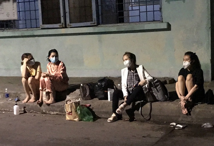 6 người lén vô Phú Quốc trong đêm, cách ly 5 cô gái, đang tìm người nói tiếng Trung - Ảnh 1. 6 người lén vô Phú Quốc trong đêm, cách ly 5 cô gái, đang tìm người nói tiếng Trung - Ảnh 1.