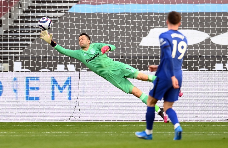 Đá bại West Ham, Chelsea nắm lợi thế lớn trong cuộc đua vào tốp 4 - Ảnh 2.