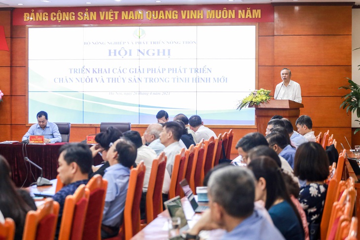 Giá thức ăn chăn nuôi tiếp tục tăng, nguy cơ thiếu thực phẩm vào quý 2 và 3-2021? - Ảnh 1.