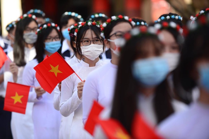 TP.HCM công bố chi tiết chỉ tiêu, học phí các trường tuyển học sinh học hết lớp 9 - Ảnh 1. TP.HCM công bố chi tiết chỉ tiêu, học phí các trường tuyển học sinh học hết lớp 9 - Ảnh 1.