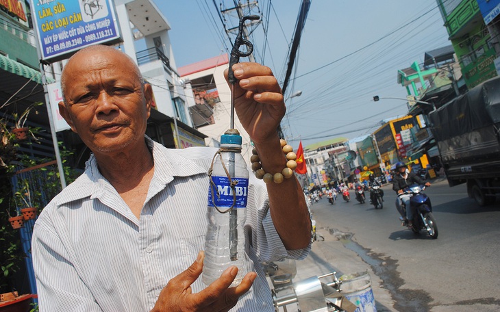 Nhớ lắm, tiếng rao thời nghèo khó - Kỳ 1: Ơi, hớt tóc dạo ơi