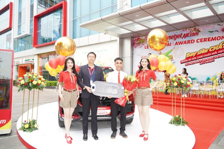 Ai là người may mắn trúng xe hơi khi bay cùng hãng hàng không? - Ảnh 2. Ai là người may mắn trúng xe hơi khi bay cùng hãng hàng không? - Ảnh 2.