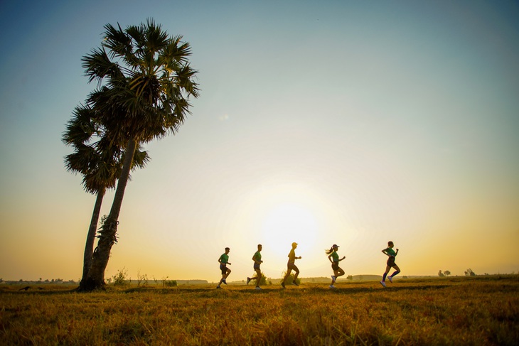 Hơn 3.000 người chinh phục cung đường marathon núi Bà Đen - Ảnh 3.