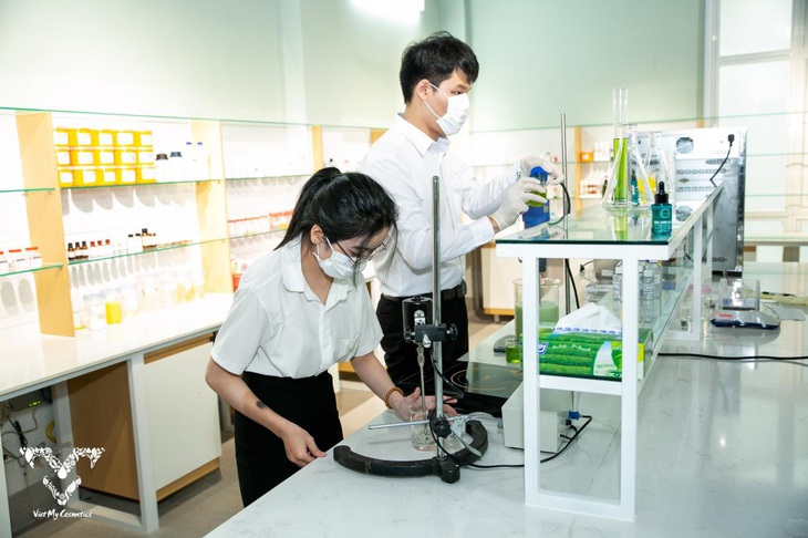 Tổng công ty Việt Mỹ Cosmetics - Chăm sóc làn da phụ nữ Việt - Ảnh 2. Tổng công ty Việt Mỹ Cosmetics - Chăm sóc làn da phụ nữ Việt - Ảnh 2.