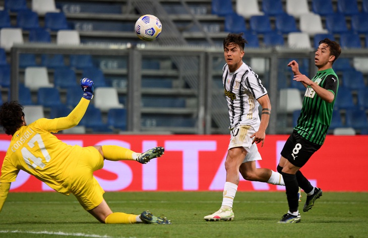 Ronaldo ghi bàn thứ 100 cho Juventus - Ảnh 4.