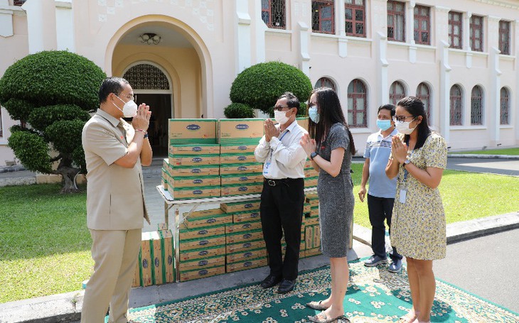 Thủ tướng Lê Minh Hưng thăm nhà máy Angkormilk của Vinamilk tại Campuchia - Ảnh 4.