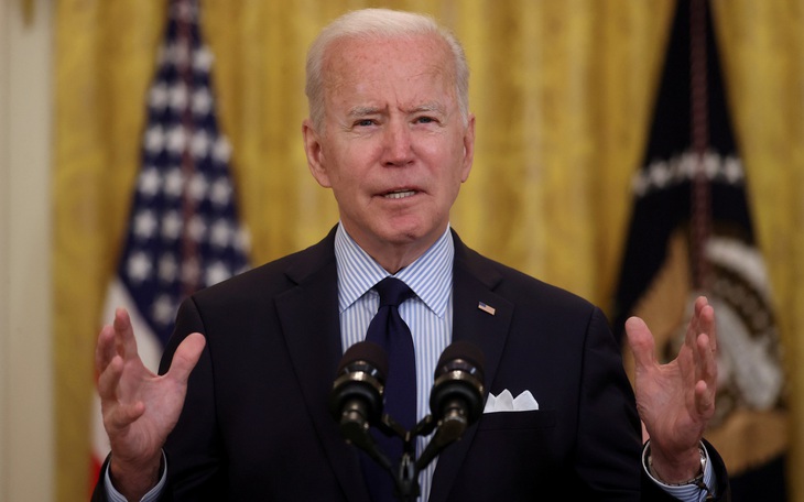 Vợ chồng ông Biden đóng thuế hơn 4 tỉ đồng, nói người giàu nên đóng thuế nhiều hơn