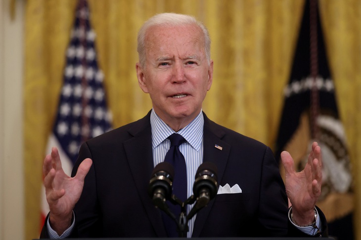 Vợ chồng ông Biden đóng thuế hơn 4 tỉ đồng, nói người giàu nên đóng thuế nhiều hơn - Ảnh 1.