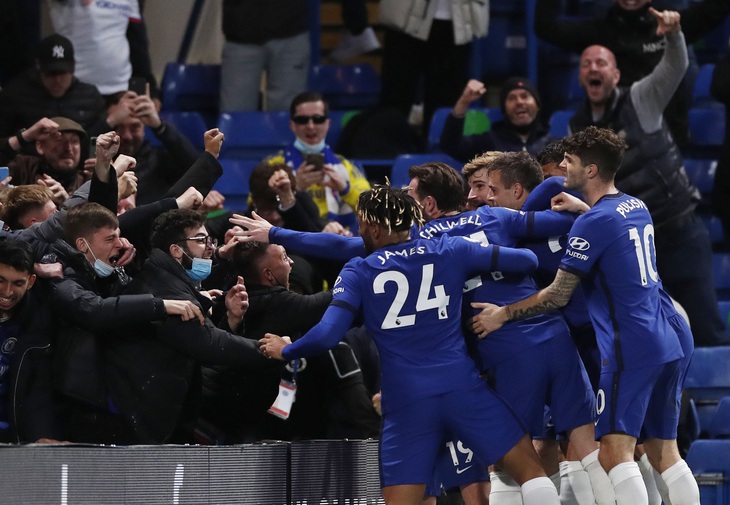 Đá bại Leicester, Chelsea rộng cửa đoạt vé dự Champions League - Ảnh 1.